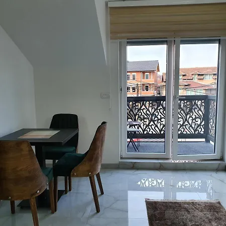 Parice Apartment *